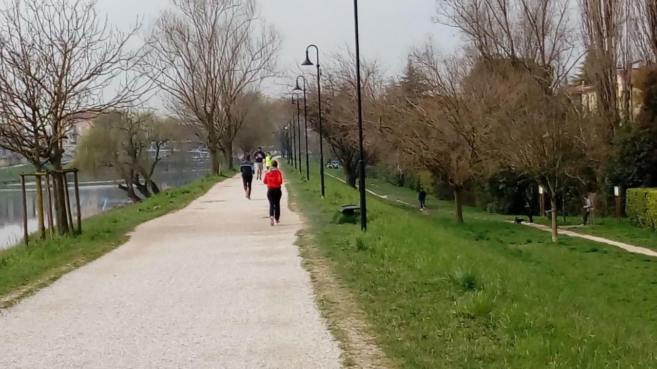 Vicino Al Prato Della Valle Intero Appartamento Parcheggio Facile Di Fronte Pádua Exterior foto