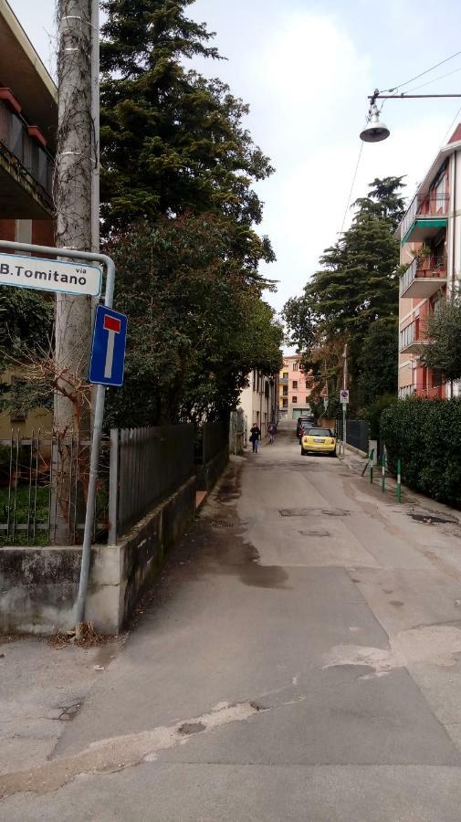 Vicino Al Prato Della Valle Intero Appartamento Parcheggio Facile Di Fronte Pádua Exterior foto